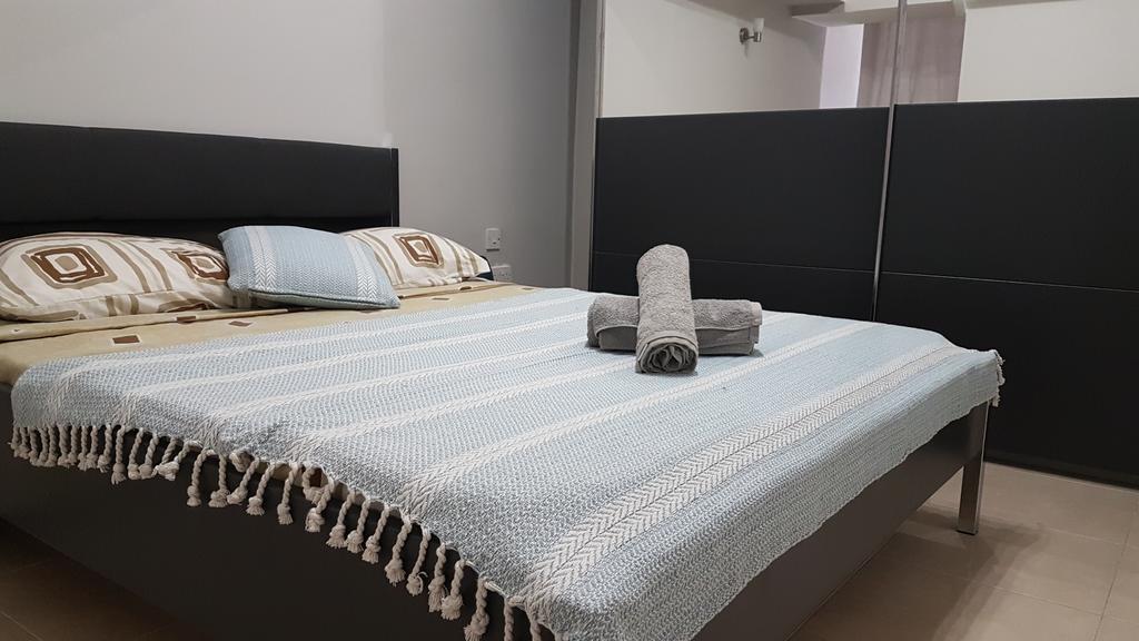 Spinola Seafront Apartment Saint Julian's Екстер'єр фото